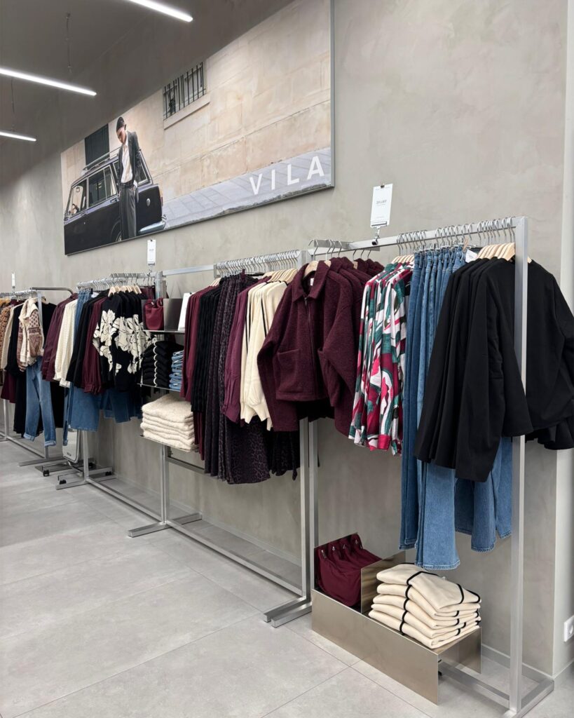 ALL__0000s_0001_WhatsApp Image 2025-10-09 at 09.19.36 (3)