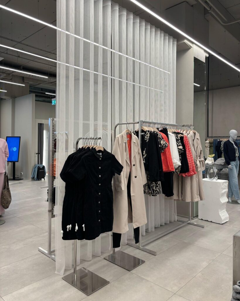 ALL__0000s_0002_WhatsApp Image 2025-04-10 at 10.40.12 (5)