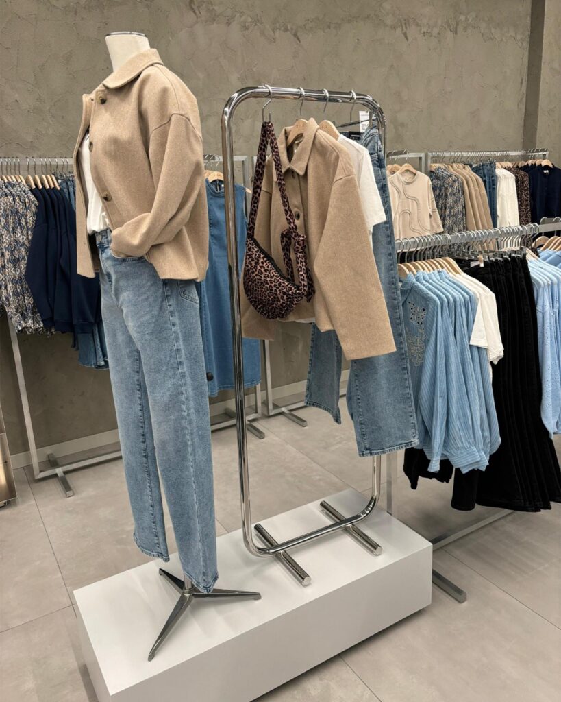 ALL__0000s_0020_8fb09377-8ed4-46e6-b7f5-3ffe827705c5